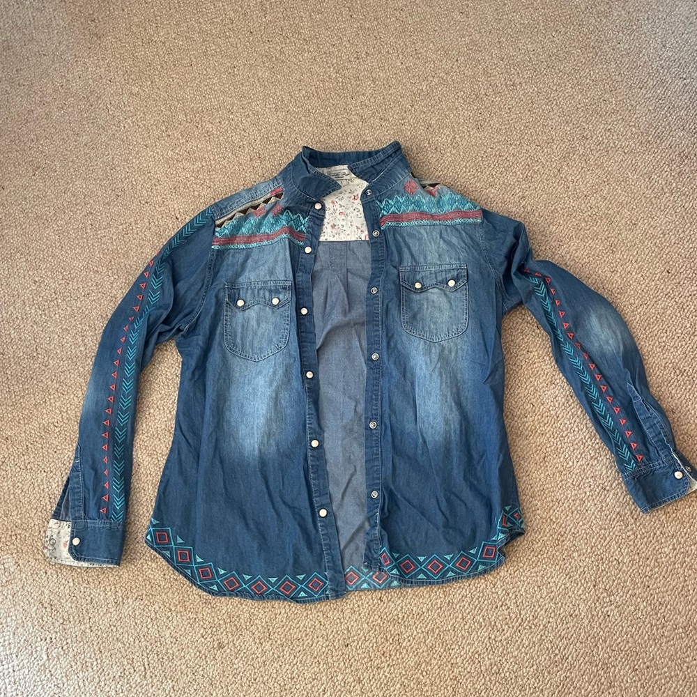 ❤️ Tasha Polizzi Pearl Snap Shirt (L)